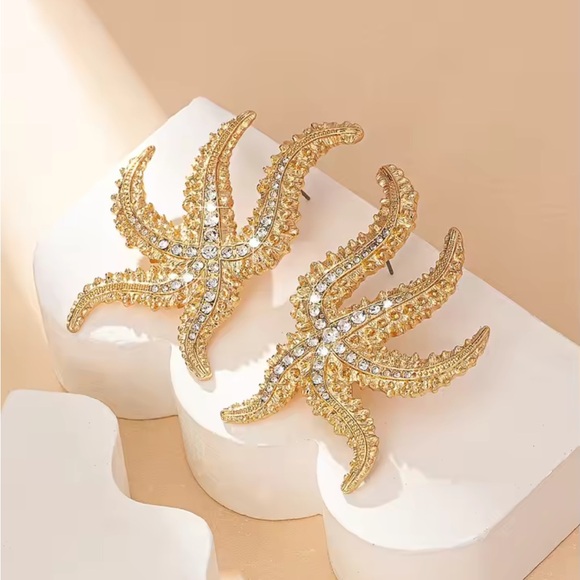 Amoura - Gold-Plated Octopus Rhinestone Earrings - Picture 7 of 8